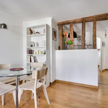 Stunning 1br Flat With Balcony Near Metro Station פריז